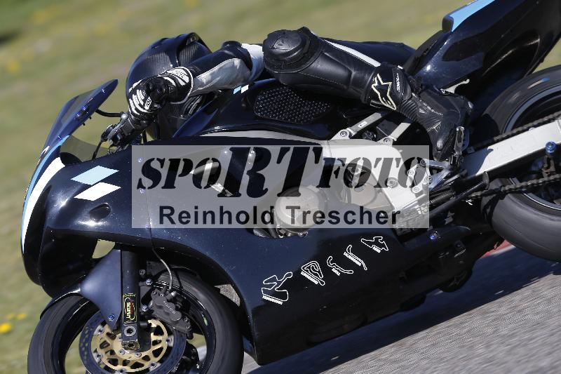 /Archiv-2025/03 04.04.2025 TZ Motorsport ADR/Gruppe gruen/77